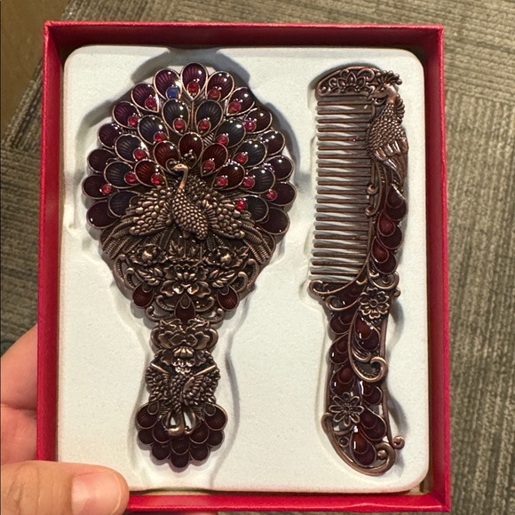 Vintage Peacock Mirror and Comb Set - Picture 3 of 8